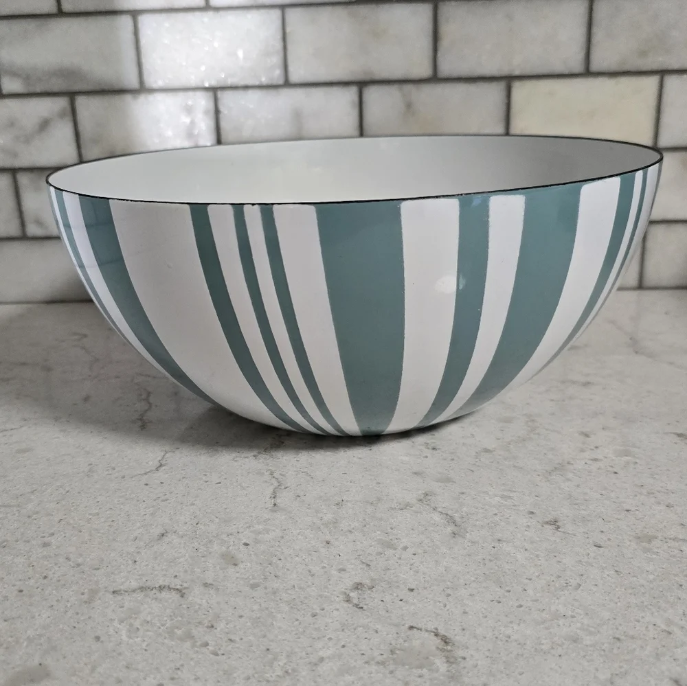 Vtg. Cathrineholm 11" Seafoam Stripe Enamel Bowl - Picture 4 of 11